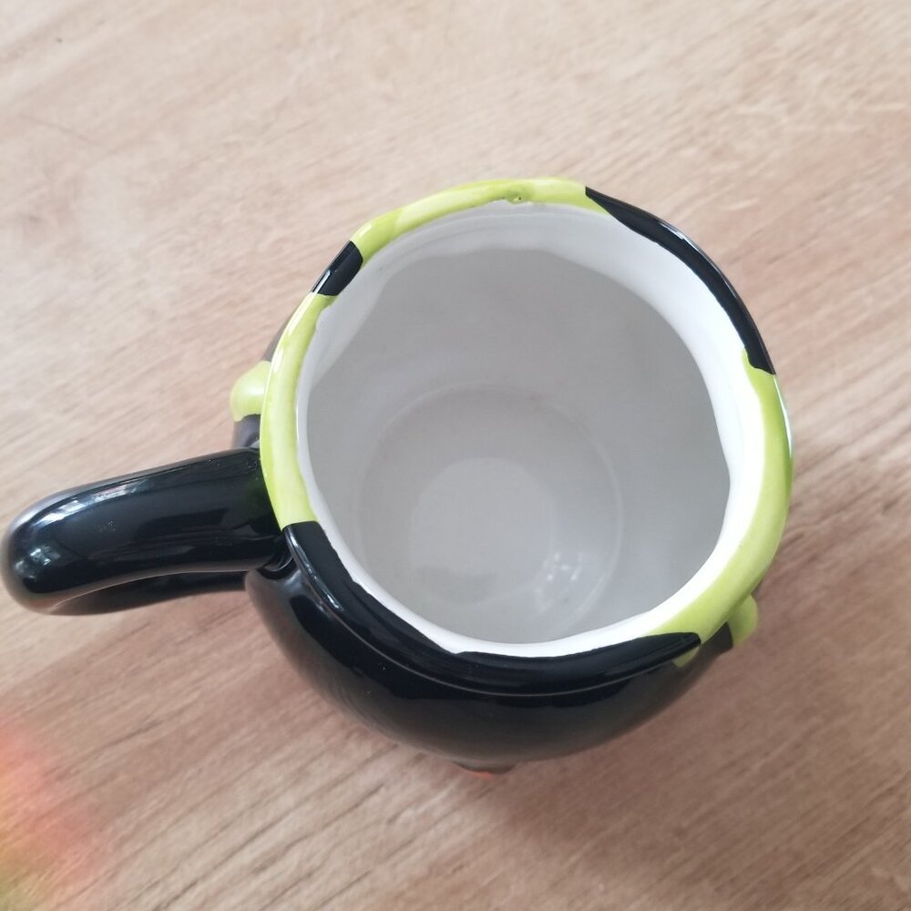 Witches Cauldron Coffee Tea Mug - Picture 2 of 4